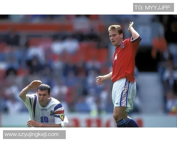 维达：从足坛新星到世界顶级球员的辉煌成长之路